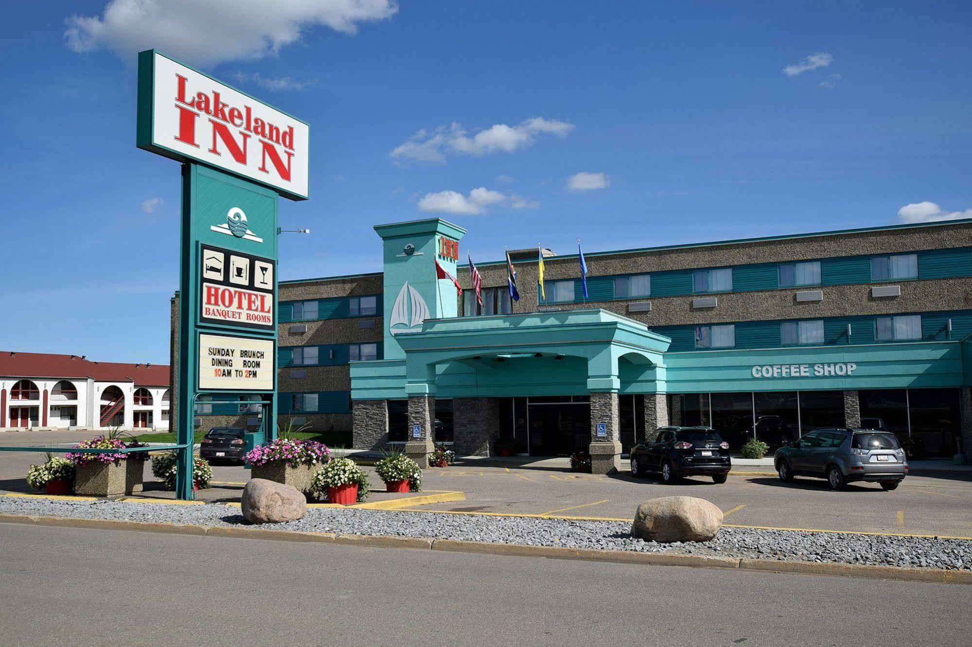 Lakeland Inn Hotel Cold Lake Екстериор снимка