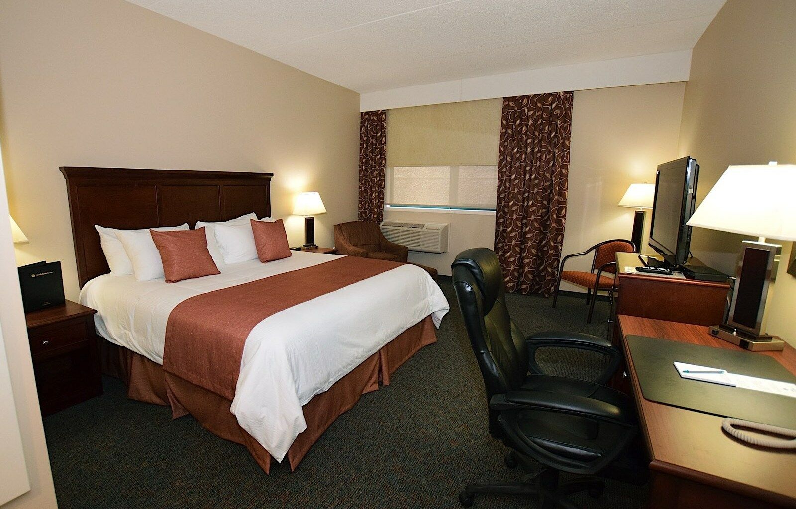 Lakeland Inn Hotel Cold Lake Екстериор снимка