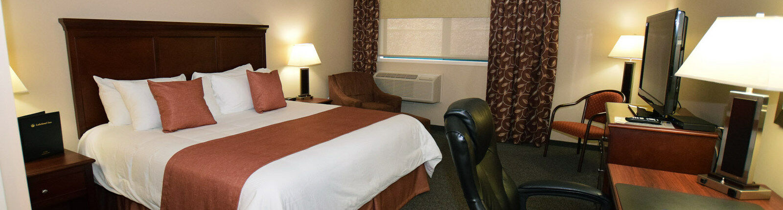 Lakeland Inn Hotel Cold Lake Екстериор снимка